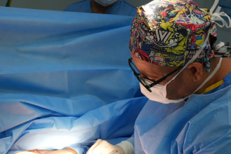 Para Gilberson Wanderley Silva, a cirurgia pós-bariátrica vai além da estética: é sobre reconstruir a autoestima.