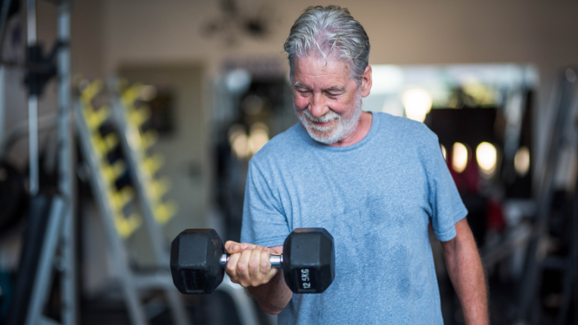 Fortalecimento muscular após os 40 anos é essencial para manter vitalidade e prevenir doenças, explica Gustavo Luíz Guilherme Pinto.