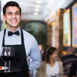 Kelsem Ricardo Rios Lima mostra como viajar bem é possível com planejamento: descubra onde comer bem gastando pouco em qualquer destino.
