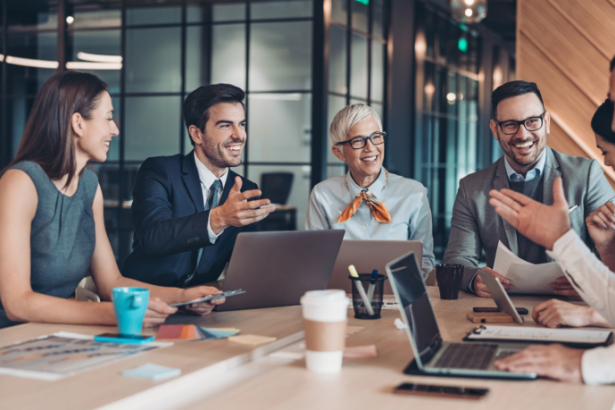 Estruturar equipes multidisciplinares de sucesso exige colaboração intencional, comunicação clara e metas compartilhadas — visão defendida por Bráulio Henrique Dias Viana.