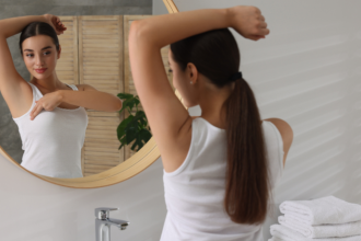 Vinicius Tadeu Sattin Rodrigues alerta: compreender o câncer de mama vai além dos sinais visíveis, a mamografia preventiva é essencial.